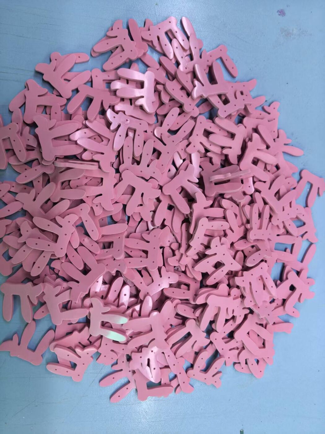 粉色四叶草